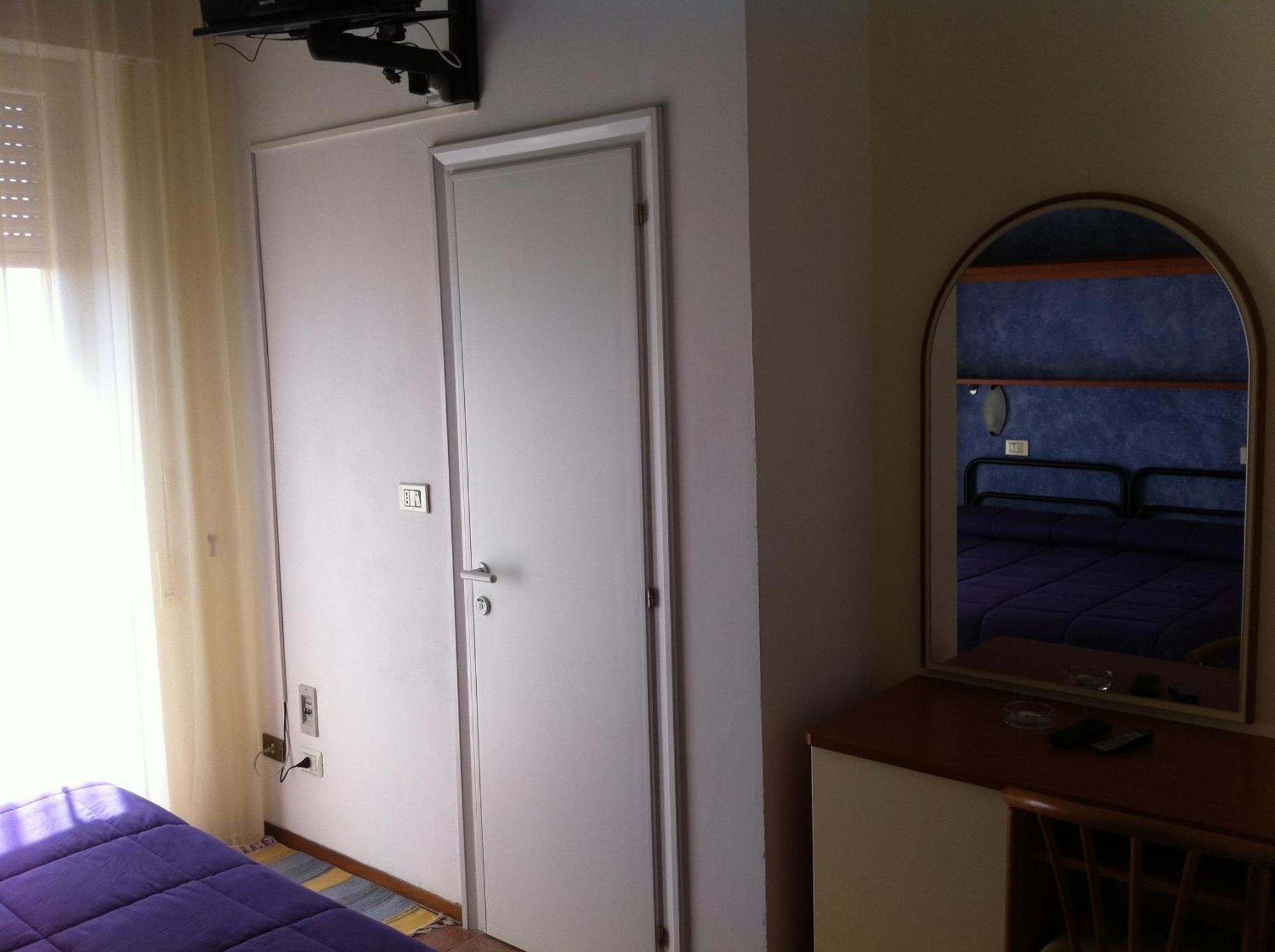 Hotel Viking Ρίμινι Εξωτερικό φωτογραφία
