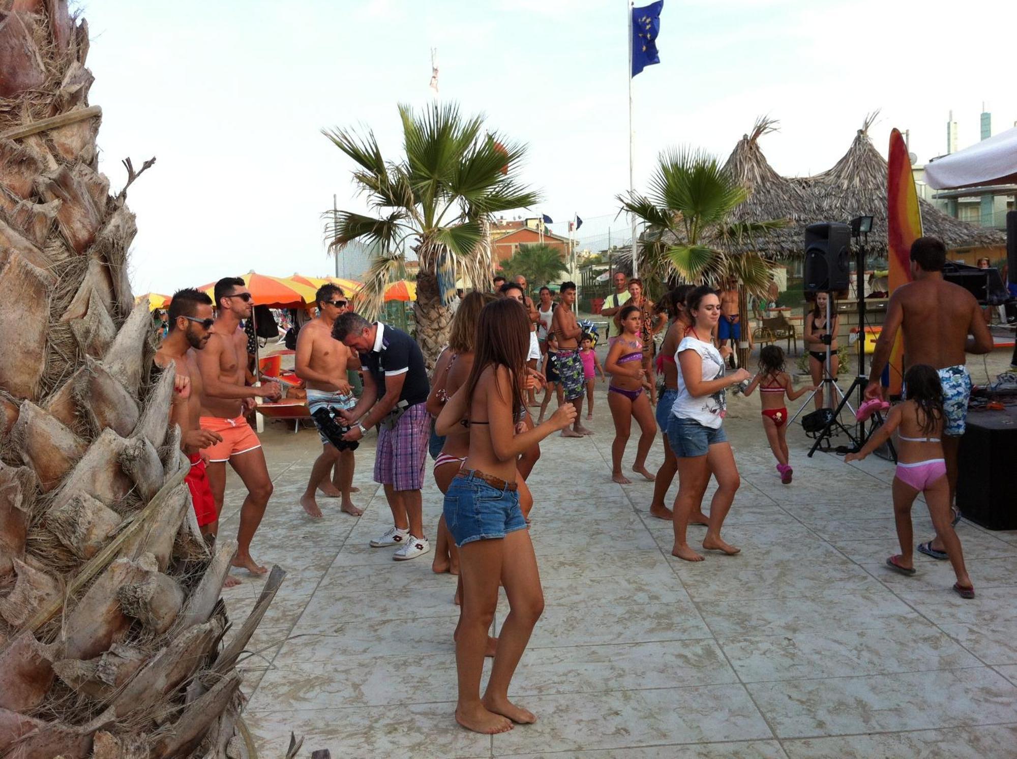 Hotel Viking Ρίμινι Εξωτερικό φωτογραφία