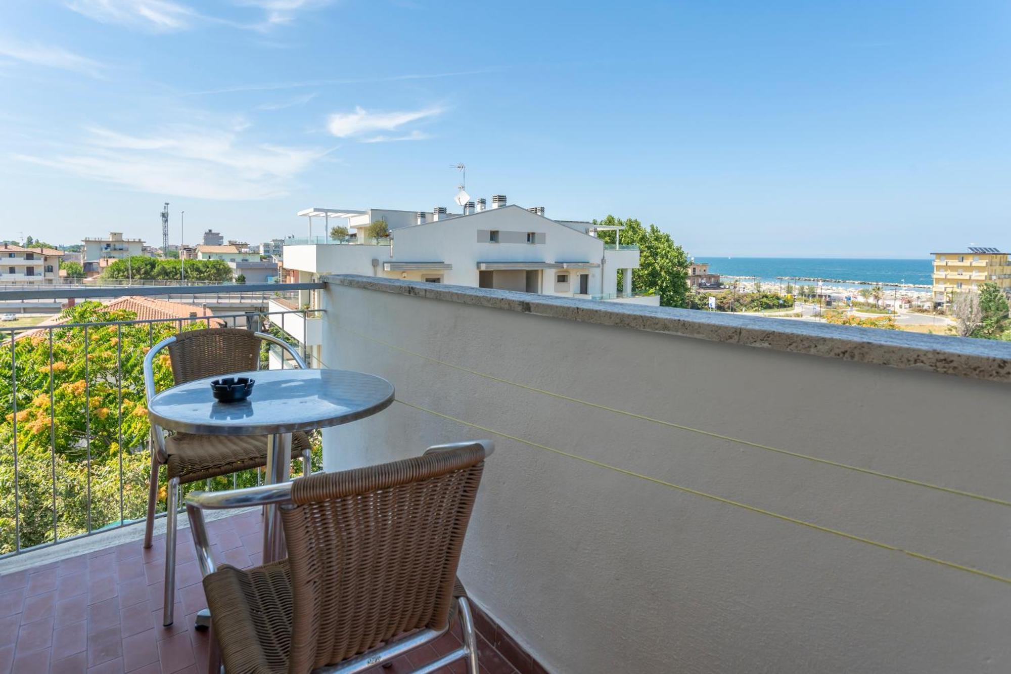 Hotel Viking Ρίμινι Εξωτερικό φωτογραφία