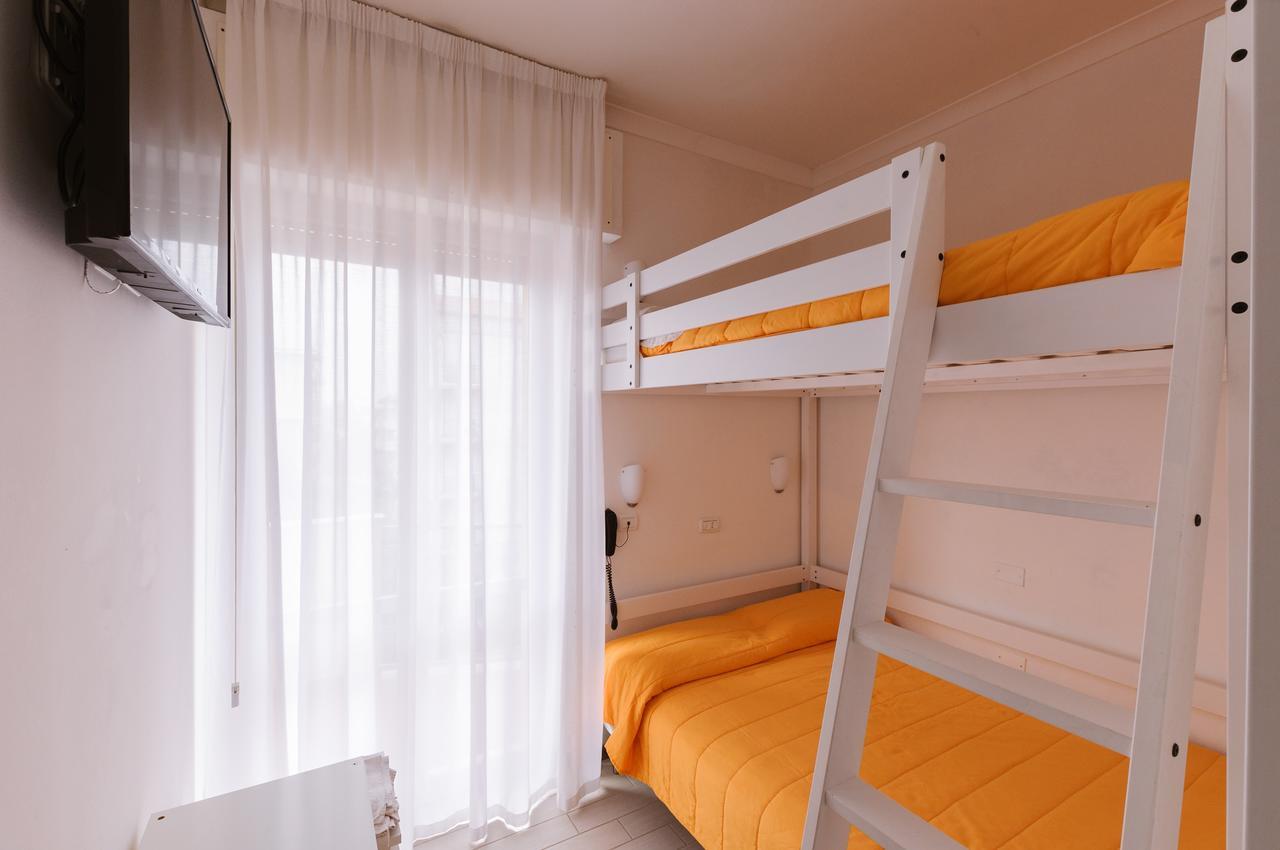 Hotel Viking Ρίμινι Εξωτερικό φωτογραφία