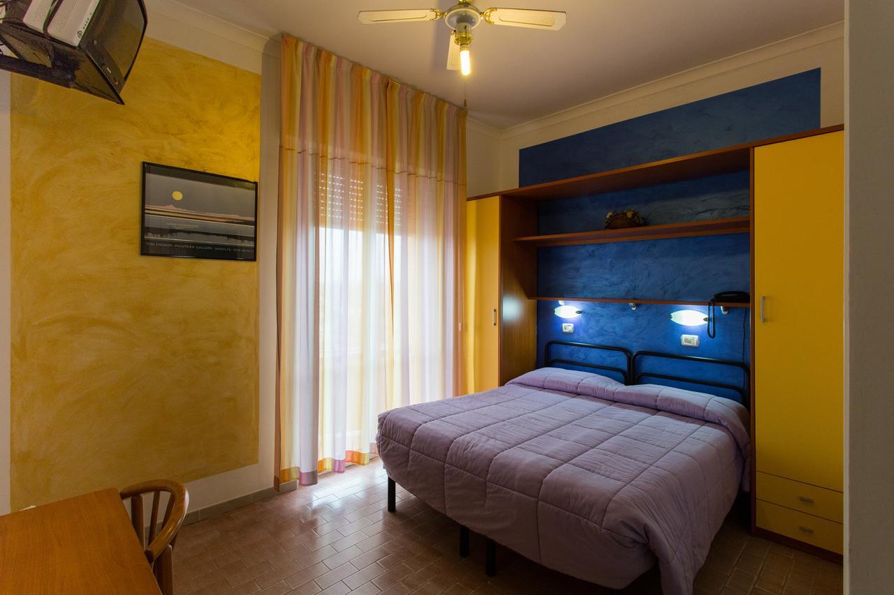 Hotel Viking Ρίμινι Εξωτερικό φωτογραφία