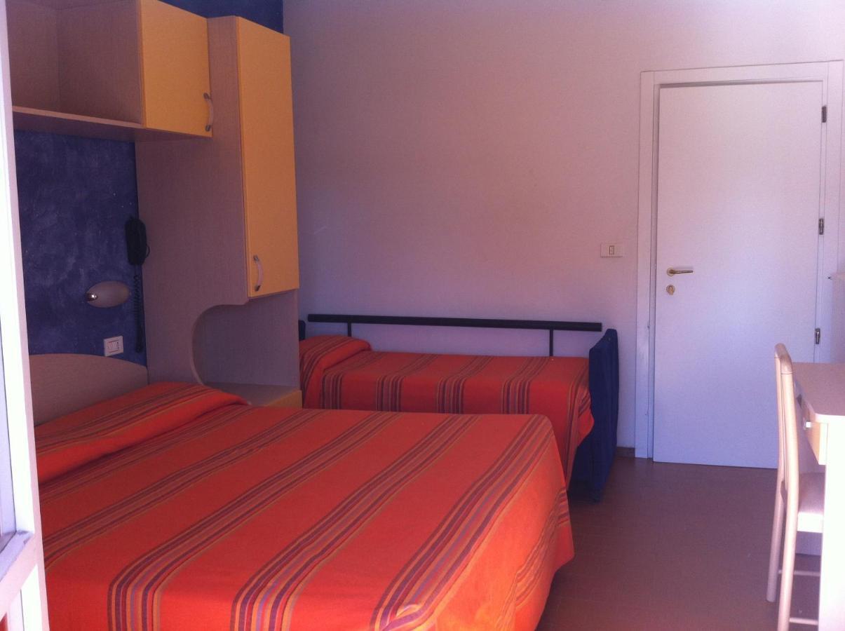 Hotel Viking Ρίμινι Εξωτερικό φωτογραφία